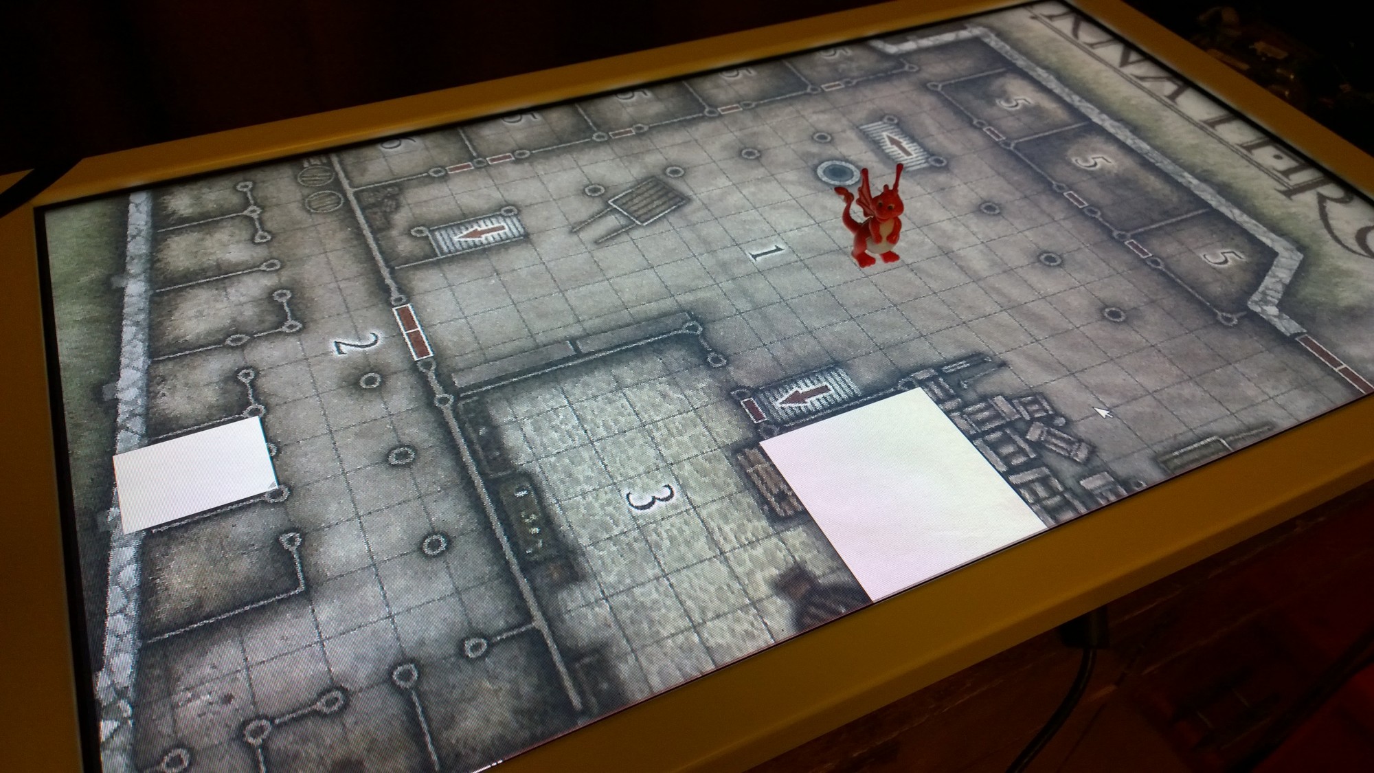 AREENA II – Flat screen map for tabletop miniature game
